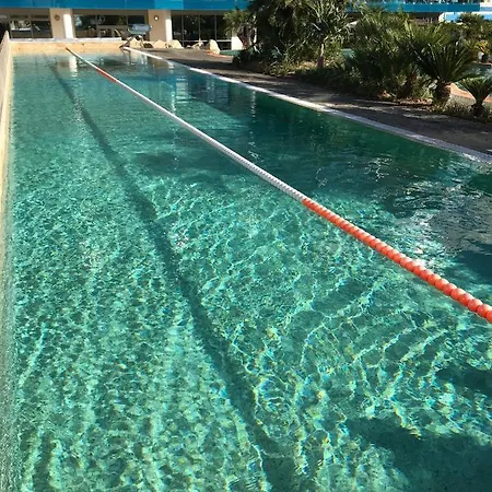 2 Bedroom 1 Bathroom With Communal Pools In Ocean Village